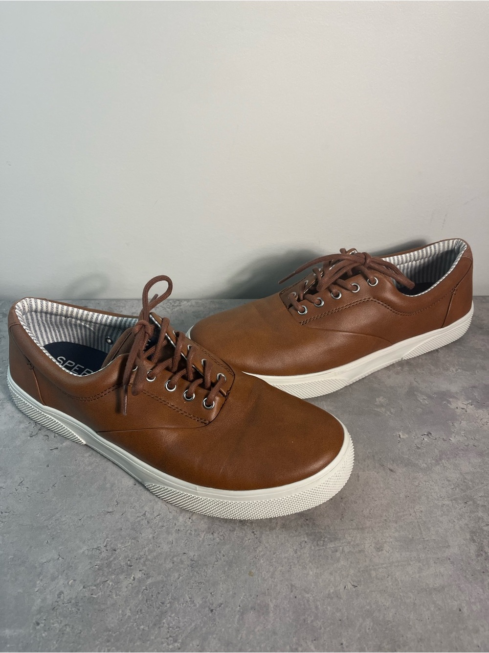 Sperry Men’s Halyard Plush Step CVO Brown Lightweight Deck Shoe 9.5